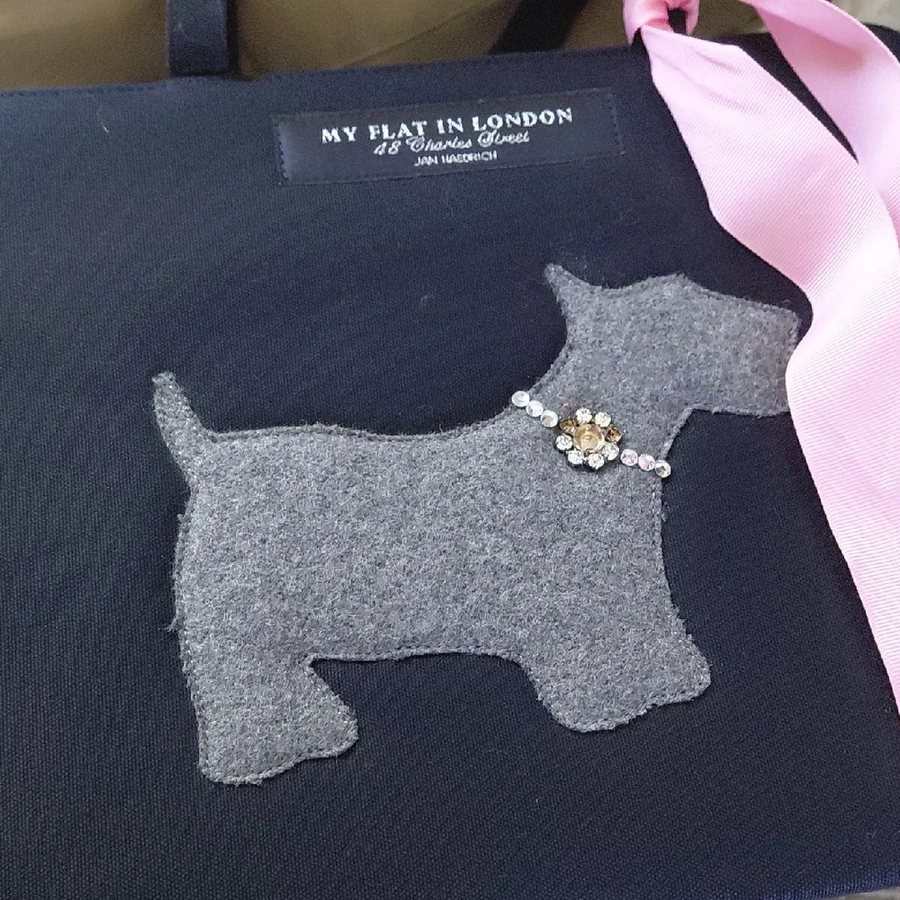 My Flat in London Black and Gray Scottie Dog Travel Carrier